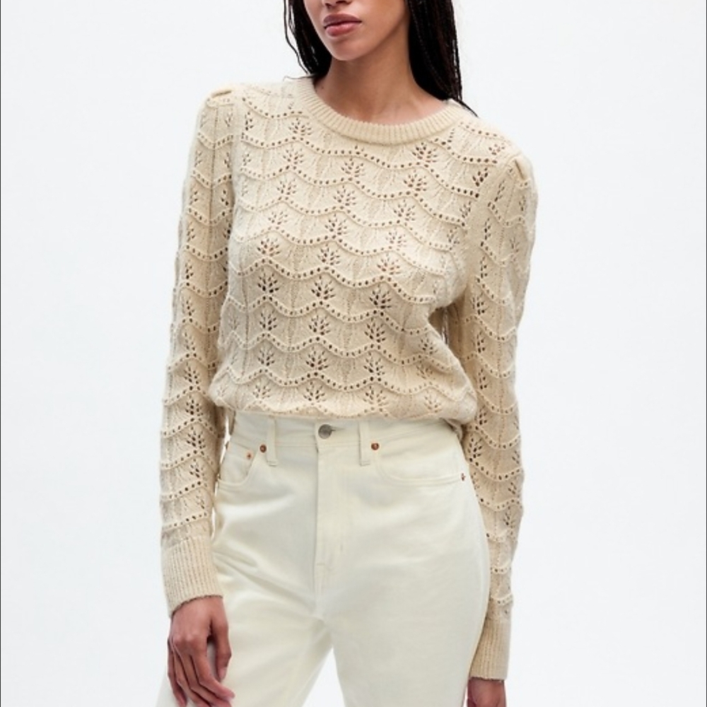 Gap Size Small Cozy Knit Pointelle Cream Neutral Crew Neck Long Sleeve Sweater